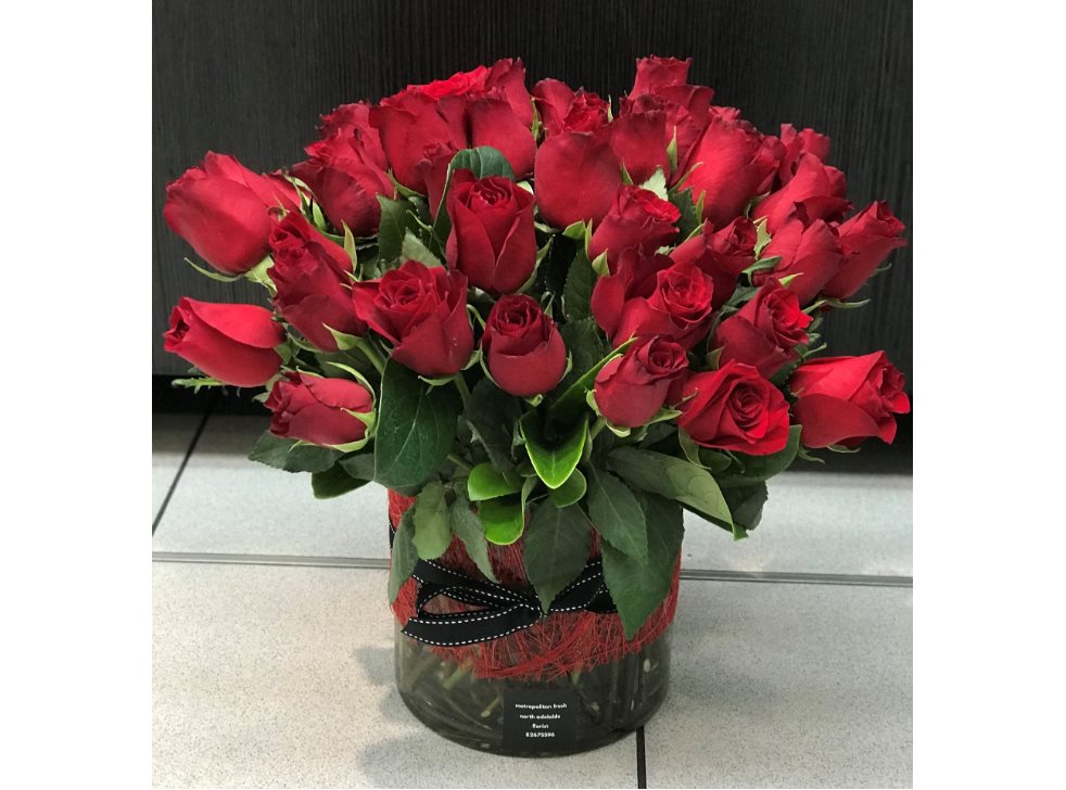 30 RED ROSES ARRANGEMENT